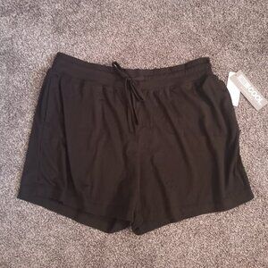 NWT 32 Degrees Black Ladies Sleep Shorts - Size Large